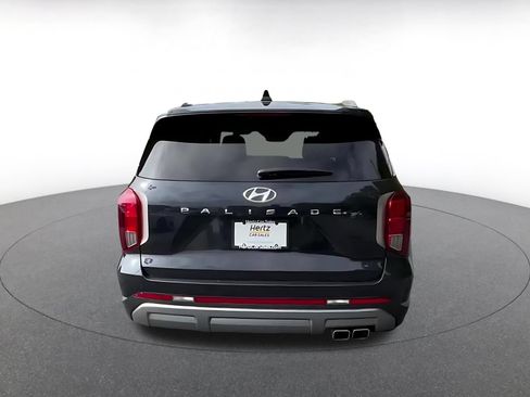 Used 2025 Hyundai Palisade SEL FWD image 12