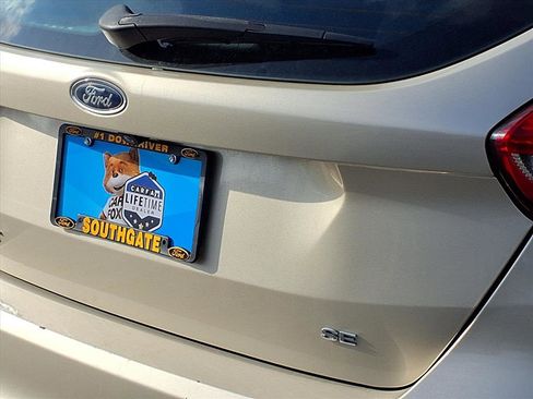 Used 2017 Ford Focus SE w/ Cold Weather Package image 25