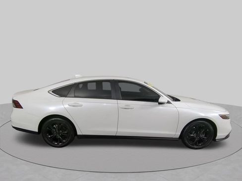 Used 2024 Honda Accord LX image 38