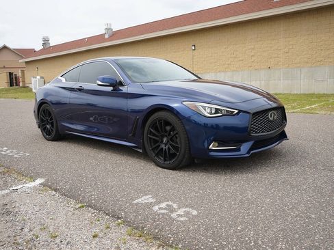 Used 2019 INFINITI Q60 3.0t Luxe AWD/4WD image 2