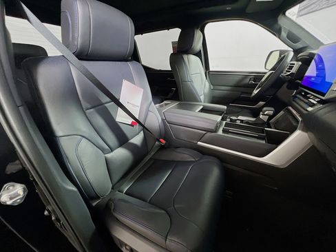 New 2025 Toyota Tundra Platinum image 31