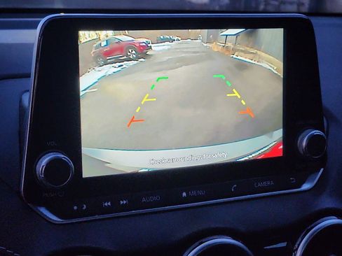 Used 2024 Nissan Sentra SV image 17