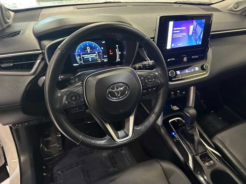 Certified 2023 Toyota Corolla Cross XLE w/ Convenience Package image 2
