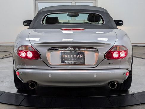 Used 2001 Jaguar XKR Convertible image 8
