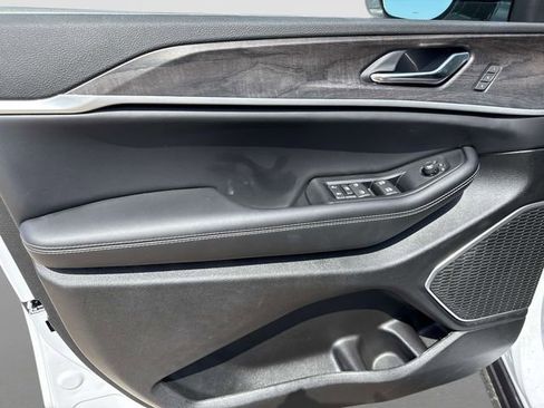 New 2026 Jeep Grand Cherokee Limited image 17