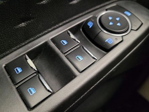 Used 2020 Ford Escape SE FWD image 27