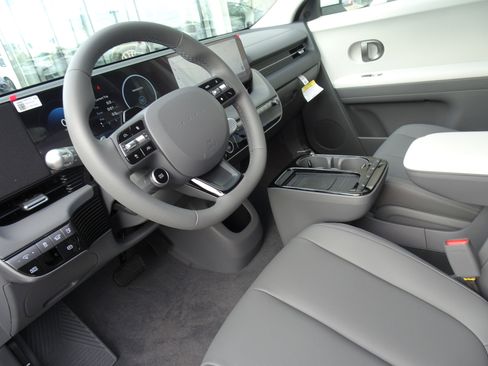 New 2026 Hyundai Ioniq 5 SEL image 12