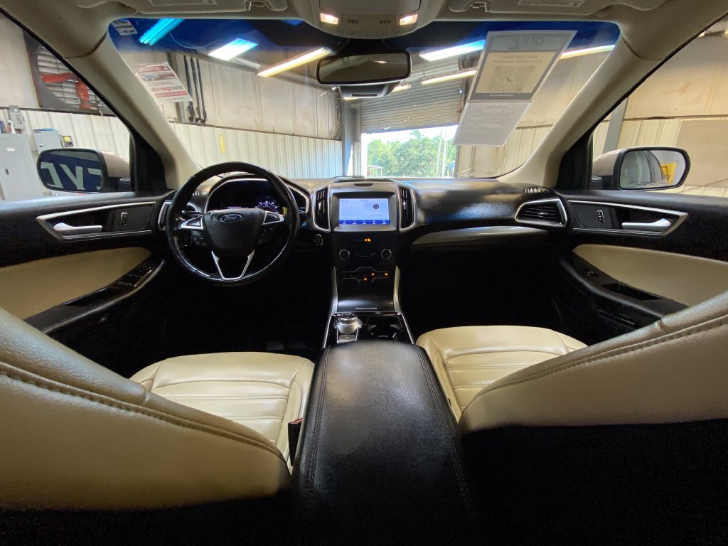 Used 2020 Ford Edge SEL w/ Convenience Package FWD image 19