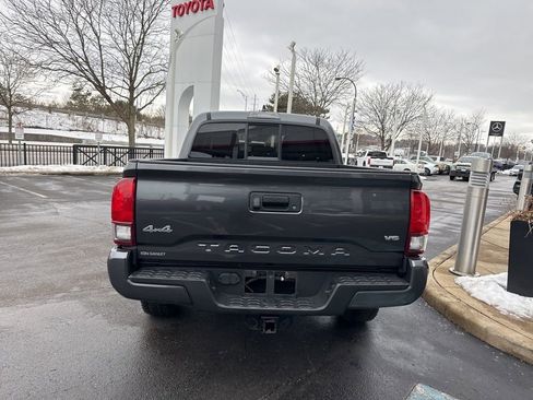 Used 2021 Toyota Tacoma SR image 4