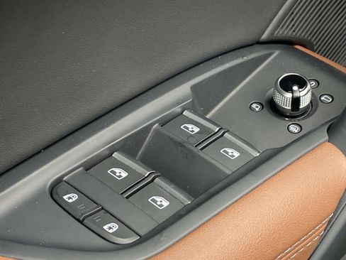 Certified 2024 Audi Q5 2.0T Prestige w/ Prestige Package image 17