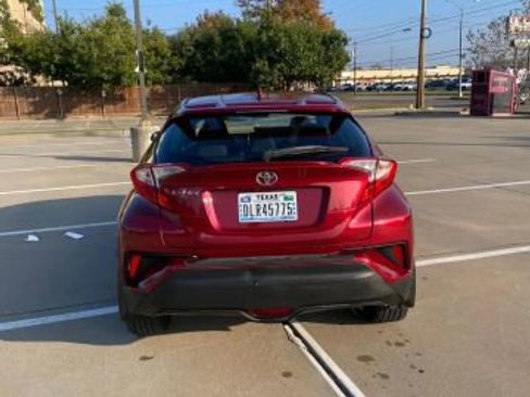 Used 2018 Toyota C-HR image 6
