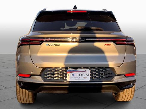 New 2026 Chevrolet Equinox EV RS image 4