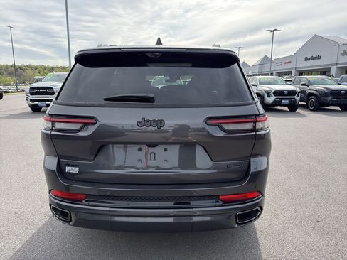 Used 2025 Jeep Grand Cherokee L Summit w/ Advanced Protech Group IV AWD/4WD image 8