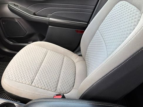 Used 2022 Ford Escape SE FWD image 18