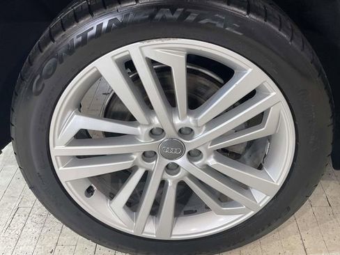 Used 2018 Audi Q5 Prestige w/ Prestige Package image 13