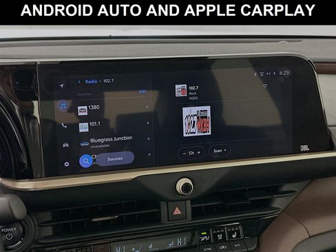 Certified 2023 Toyota Crown Limited image 7