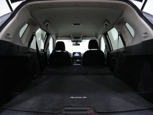 Used 2023 Nissan Rogue SV image 26