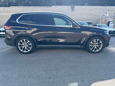 Used 2022 BMW X5 xDrive40i w/ Premium Package AWD/4WD image 5