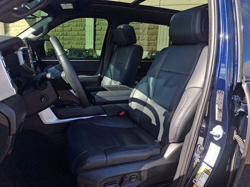 Used 2022 Toyota Tundra Platinum image 13