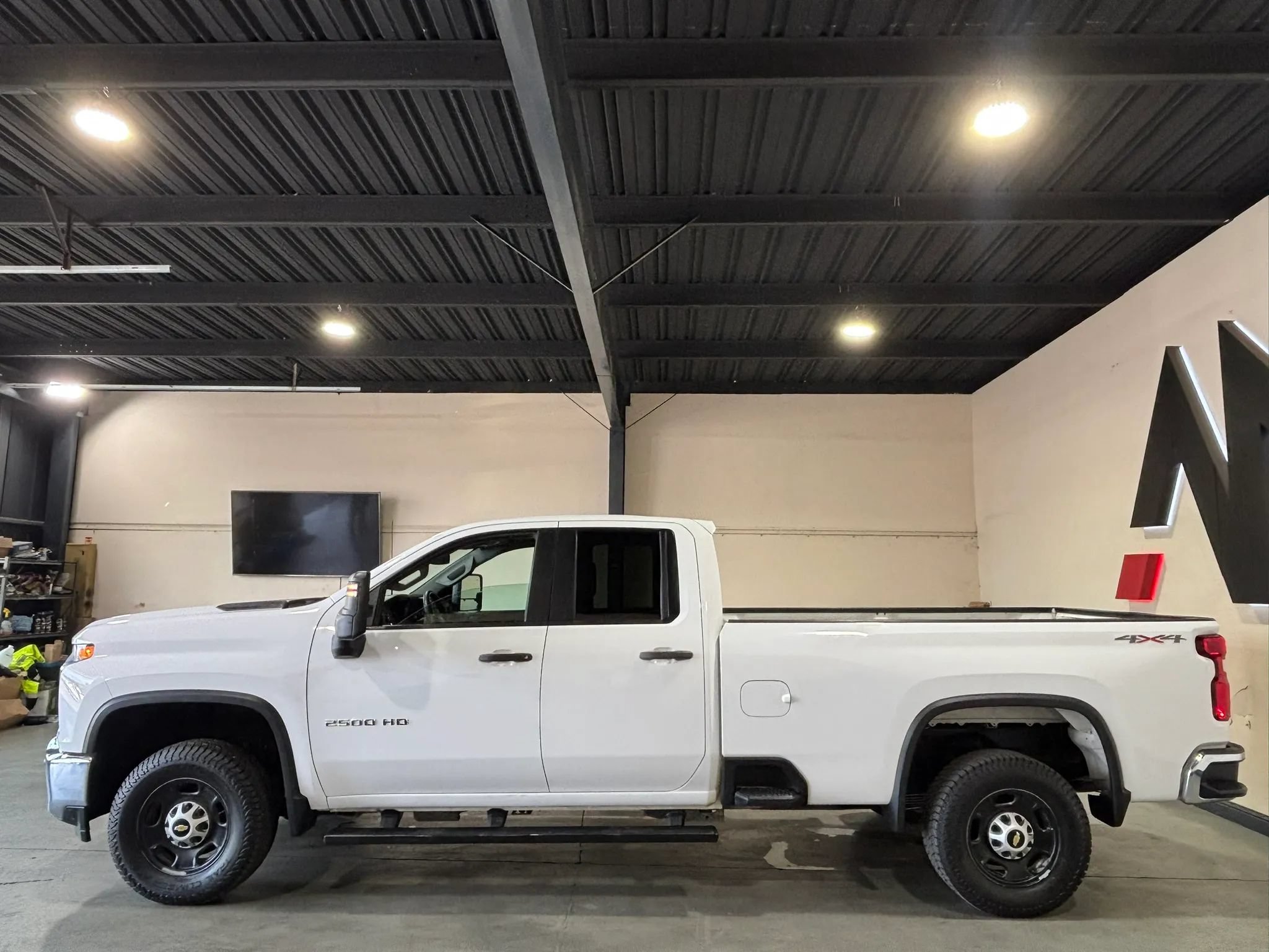 Used 2021 Chevrolet Silverado 2500 W/T w/ WT Convenience Package AWD/4WD image 5