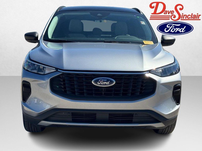 Used 2024 Ford Escape Active w/ Tech Pack #1 AWD/4WD image 2