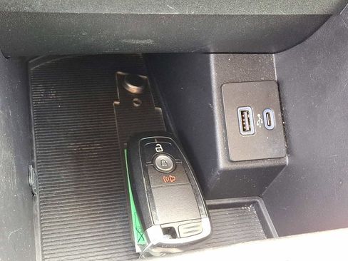 Used 2022 Ford Edge SEL image 23