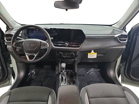 New 2026 Chevrolet TrailBlazer LT w/ Midnight Edition AWD/4WD image 12