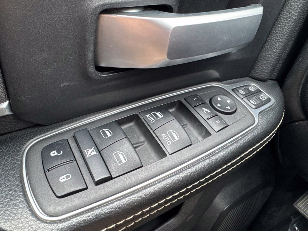 Used 2024 RAM 2500 Big Horn w/ Night Edition AWD/4WD image 8