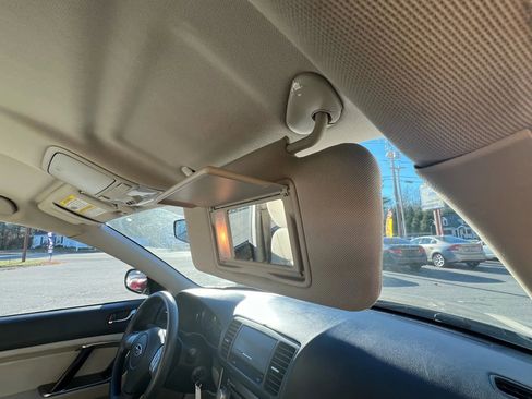 Used 2008 Subaru Outback 2.5i L.L. Bean image 39