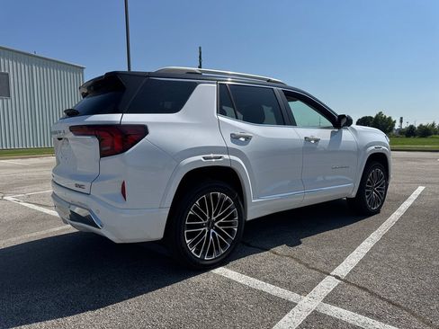 New 2027 GMC Terrain Denali w/ LPO, Floor Liner Package AWD/4WD image 6