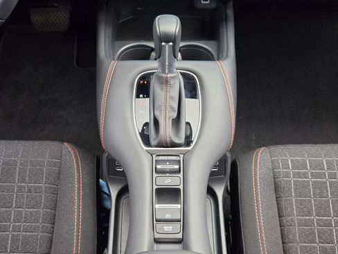 Used 2025 Honda HR-V Sport image 19