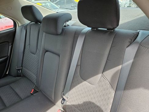 Used 2011 Ford Fusion SE FWD image 13