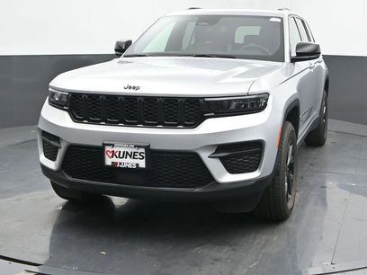 Used 2024 Jeep Grand Cherokee Altitude