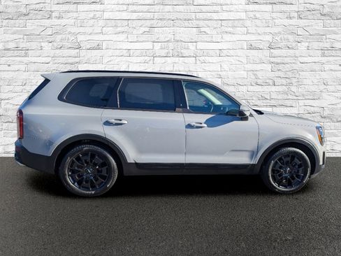Used 2022 Kia Telluride EX w/ EX Premium Package image 3