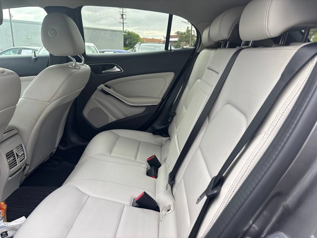 Used 2019 Mercedes-Benz GLA 250 image 12