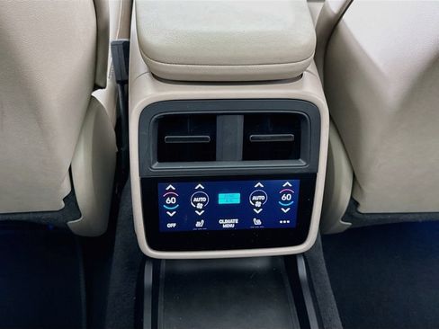 Certified 2023 Porsche Taycan 4S AWD/4WD image 28