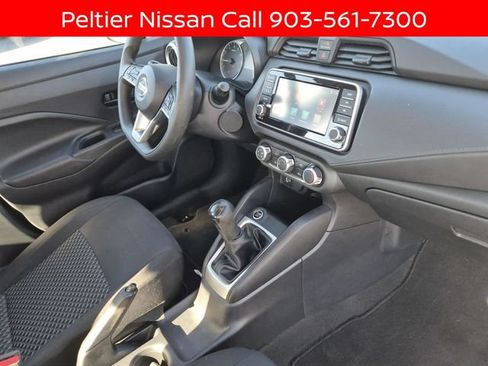 Used 2021 Nissan Versa S FWD image 10