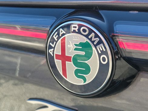 Used 2024 Alfa Romeo Tonale Veloce AWD/4WD image 6