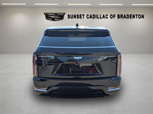 New 2025 Cadillac Escalade IQ Luxury 1 w/ Smart Trailering package image 6