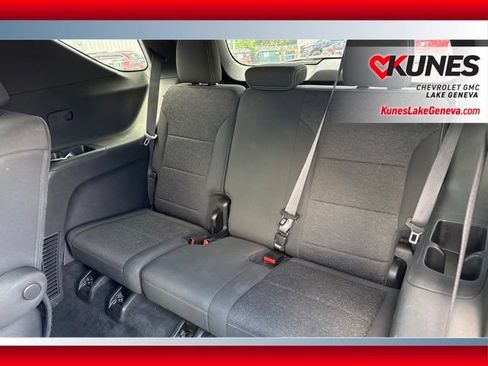 Used 2024 Chevrolet Traverse LT FWD image 14