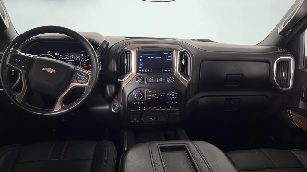 Used 2020 Chevrolet Silverado 3500 High Country w/ Technology Package AWD/4WD image 17