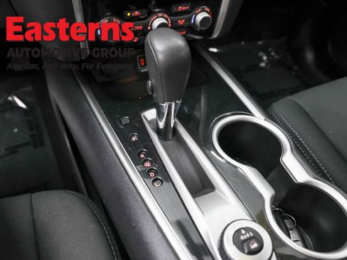 Used 2020 Nissan Pathfinder S AWD/4WD image 13