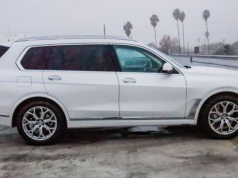 Used 2023 BMW X7 xDrive40i AWD/4WD image 13