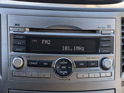 Used 2011 Subaru Outback 2.5i Premium image 13