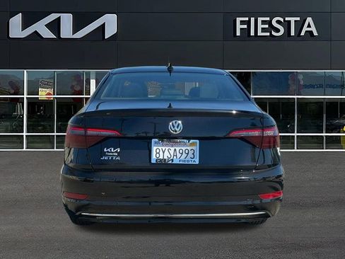 Used 2021 Volkswagen Jetta SE image 5