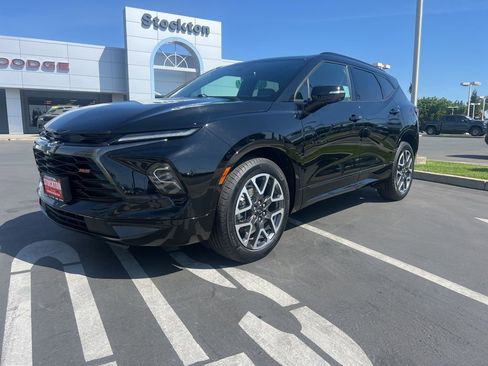 Used 2025 Chevrolet Blazer RS image 4