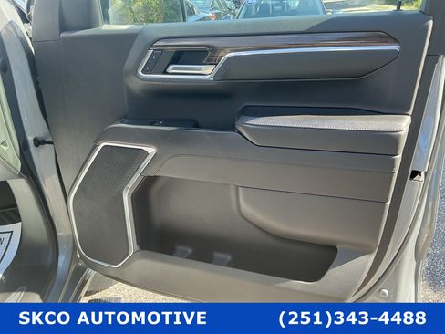 Used 2023 Chevrolet Silverado 1500 LT AWD/4WD image 12