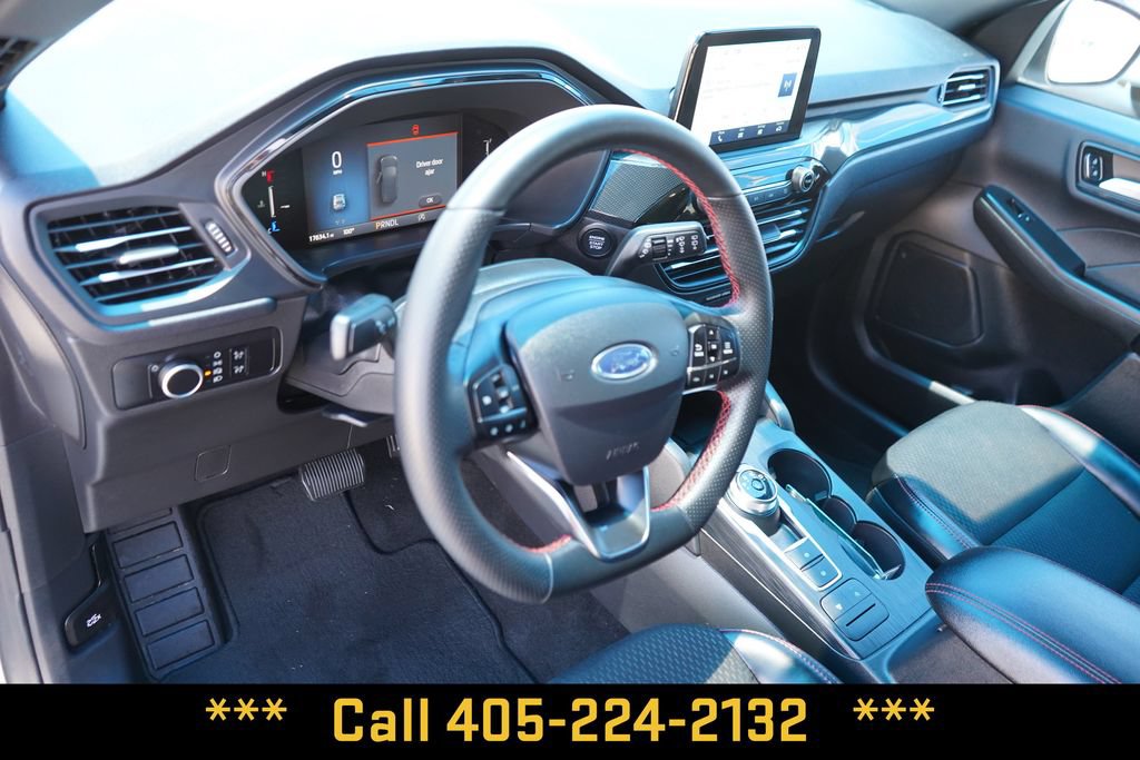 Used 2025 Ford Escape ST-Line AWD/4WD image 16
