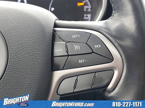 Used 2021 Jeep Grand Cherokee Limited image 22