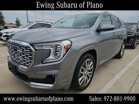 Used 2023 GMC Terrain Denali w/ Denali Premium Package AWD/4WD image 2